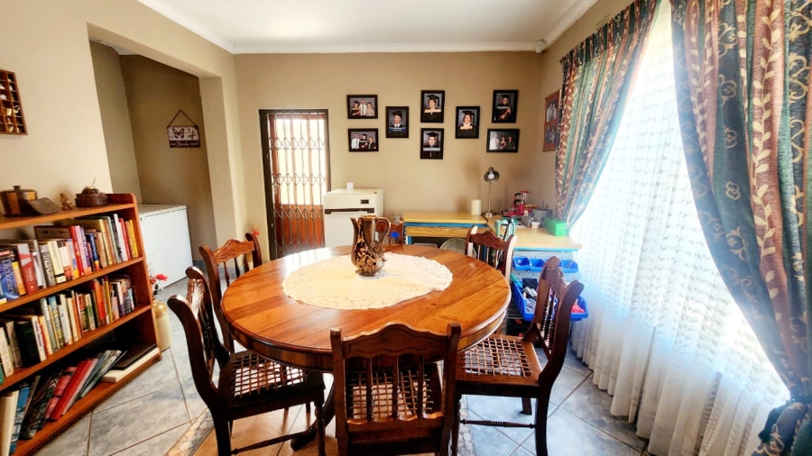 4 Bedroom Property for Sale in Robinpark Gauteng