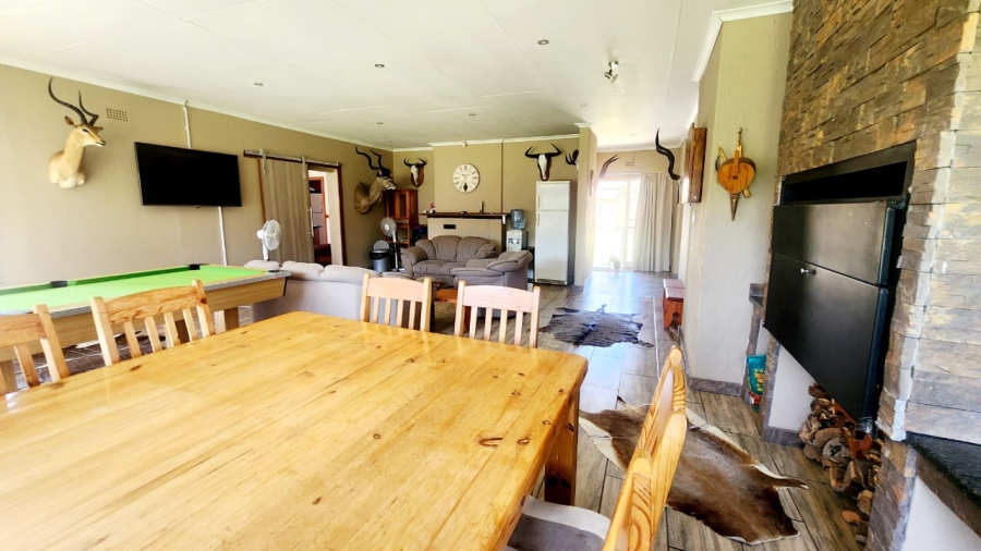 4 Bedroom Property for Sale in Robinpark Gauteng