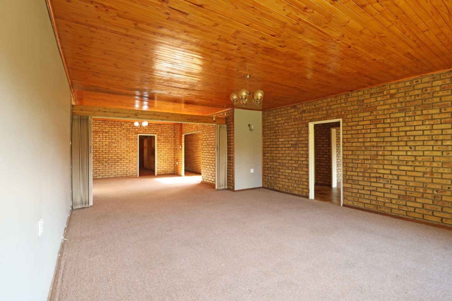 4 Bedroom Property for Sale in Greenhills Gauteng