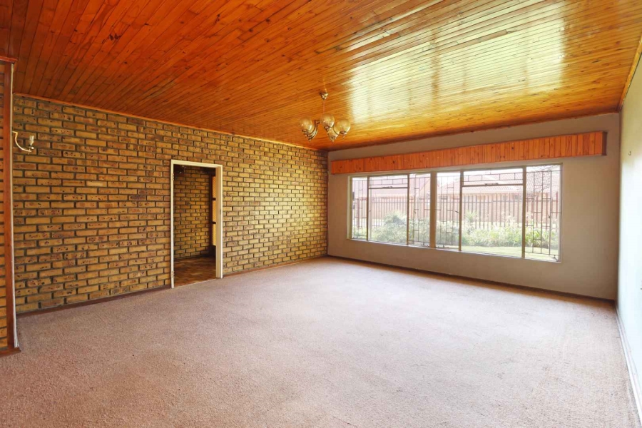4 Bedroom Property for Sale in Greenhills Gauteng
