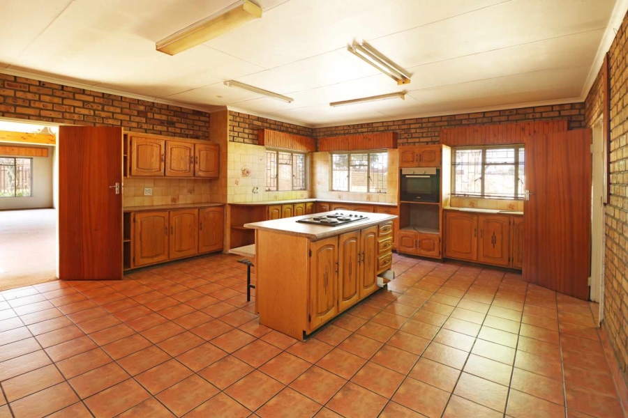4 Bedroom Property for Sale in Greenhills Gauteng