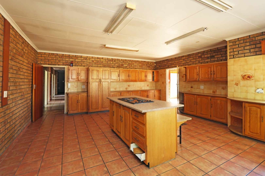 4 Bedroom Property for Sale in Greenhills Gauteng