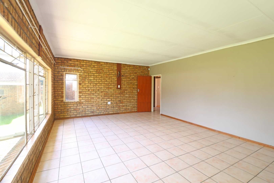 4 Bedroom Property for Sale in Greenhills Gauteng