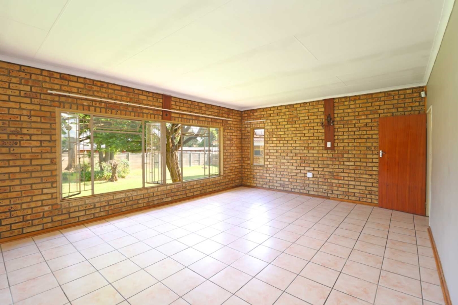 4 Bedroom Property for Sale in Greenhills Gauteng