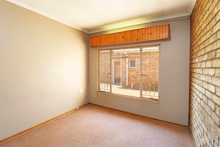 4 Bedroom Property for Sale in Greenhills Gauteng