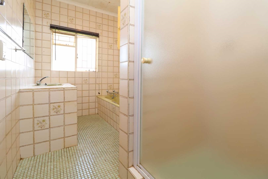 4 Bedroom Property for Sale in Greenhills Gauteng