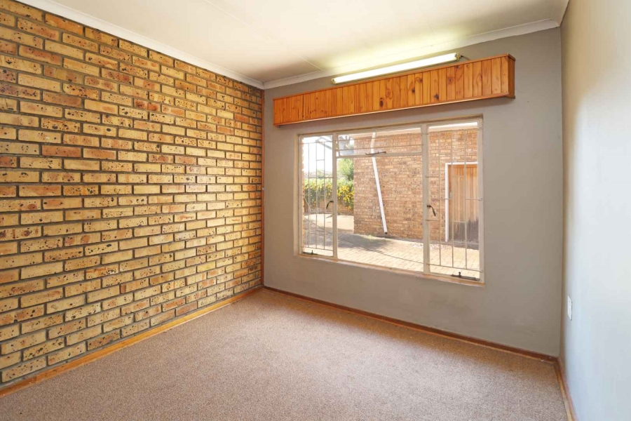 4 Bedroom Property for Sale in Greenhills Gauteng