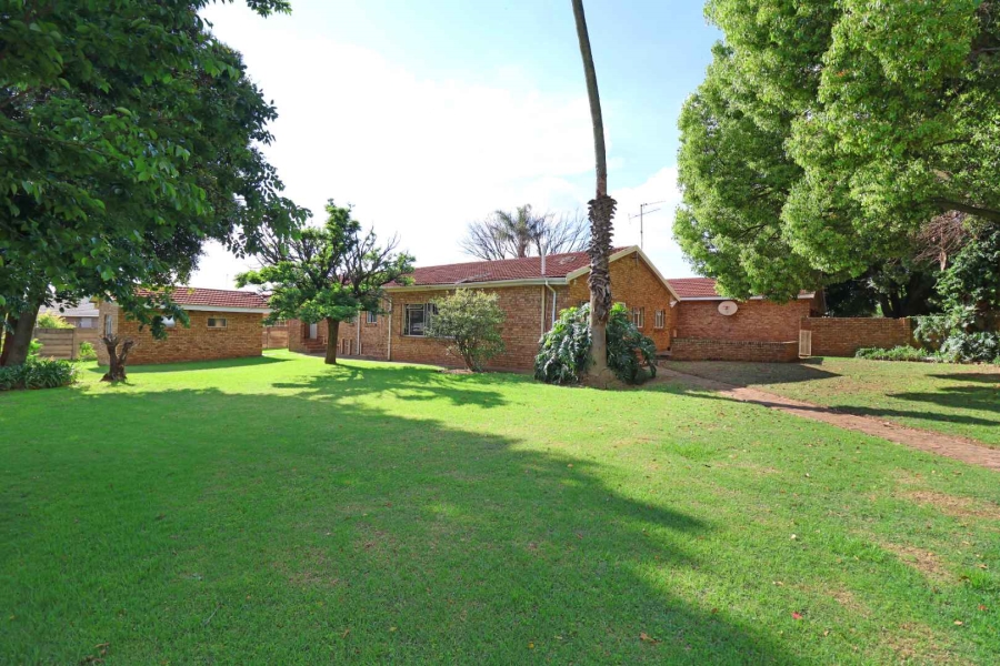 4 Bedroom Property for Sale in Greenhills Gauteng