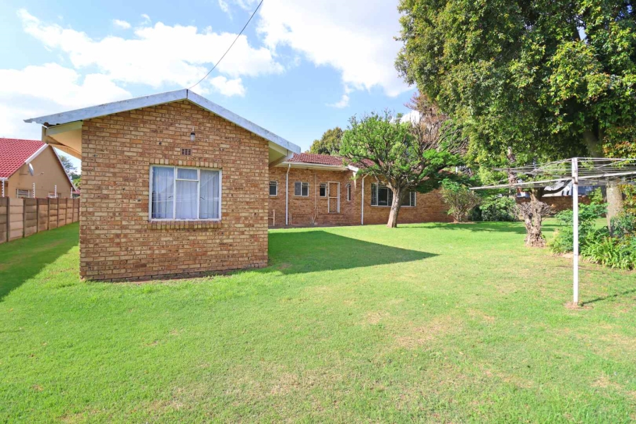 4 Bedroom Property for Sale in Greenhills Gauteng