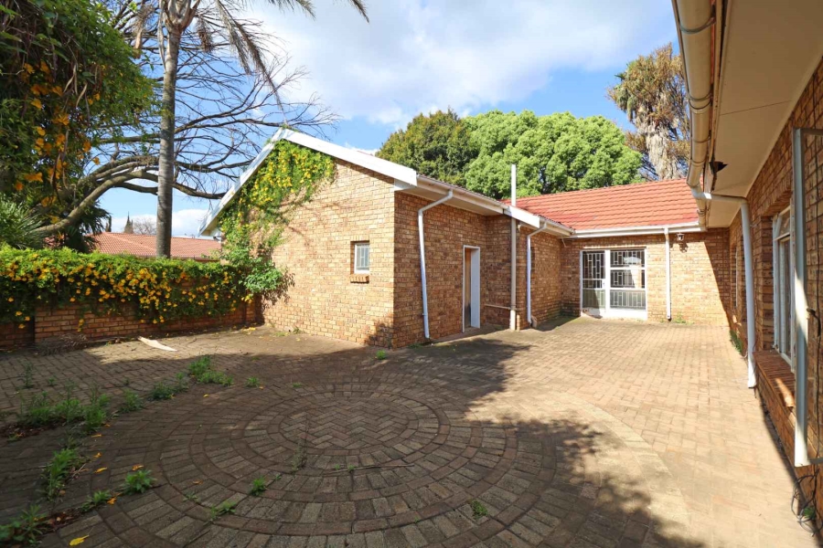 4 Bedroom Property for Sale in Greenhills Gauteng