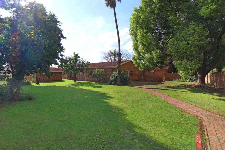4 Bedroom Property for Sale in Greenhills Gauteng