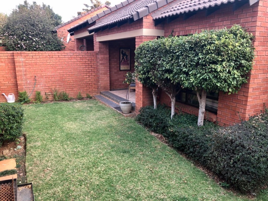 To Let 2 Bedroom Property for Rent in Boardwalk Gauteng