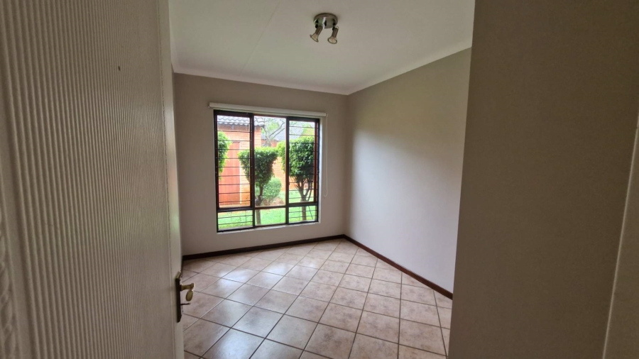 To Let 2 Bedroom Property for Rent in Boardwalk Gauteng