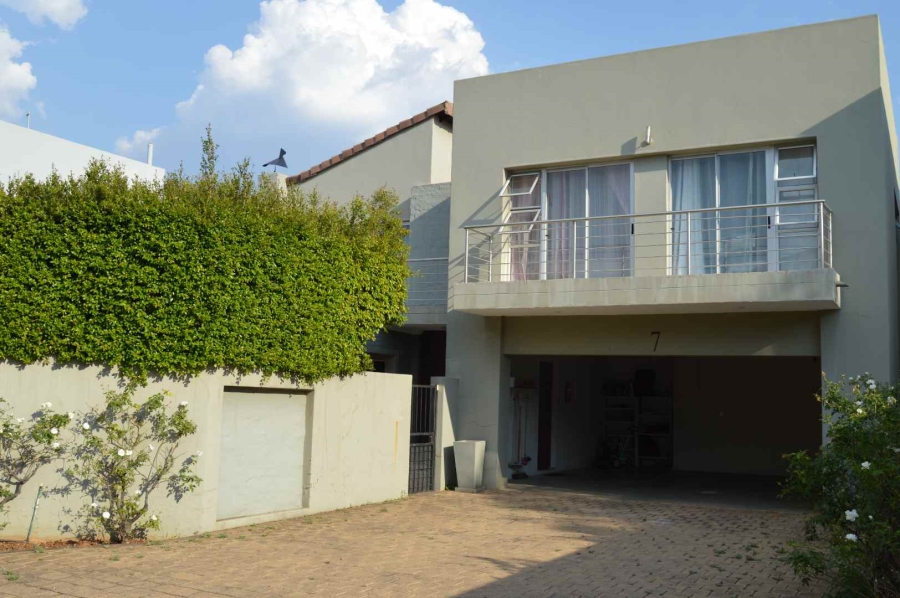 To Let 3 Bedroom Property for Rent in Six Fountains Residential Estate Gauteng