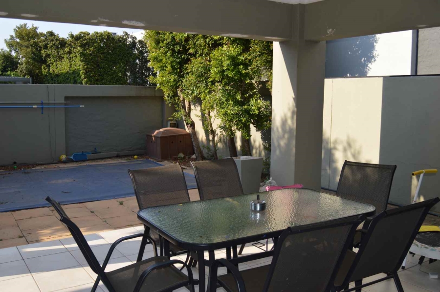 To Let 3 Bedroom Property for Rent in Six Fountains Residential Estate Gauteng