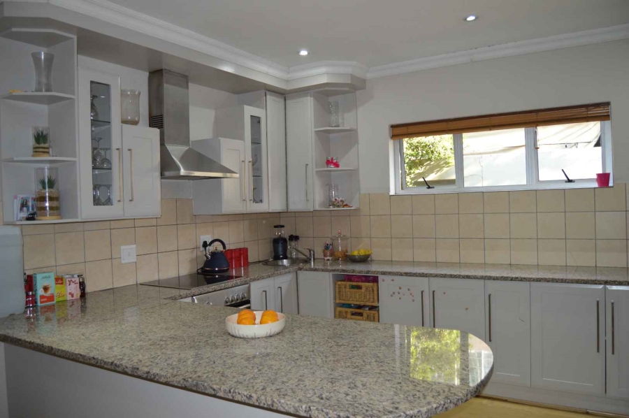 To Let 3 Bedroom Property for Rent in Six Fountains Residential Estate Gauteng