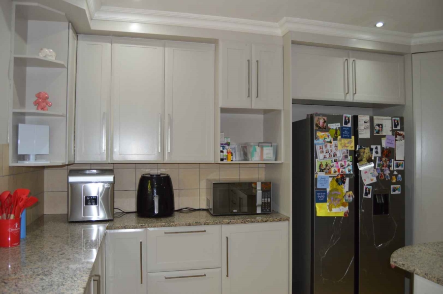 To Let 3 Bedroom Property for Rent in Six Fountains Residential Estate Gauteng