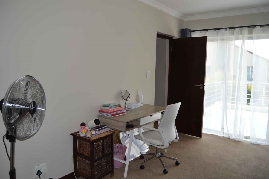 To Let 3 Bedroom Property for Rent in Six Fountains Residential Estate Gauteng