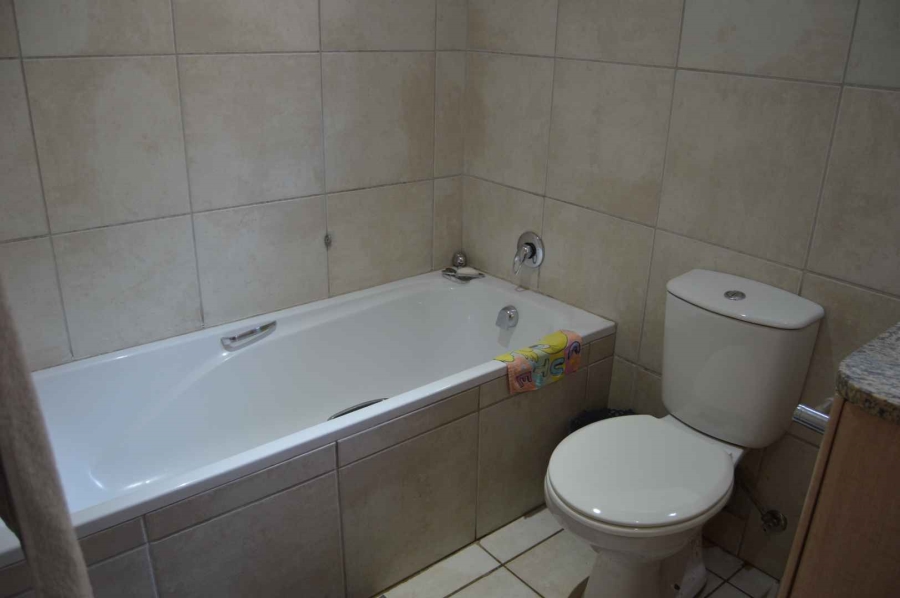 To Let 3 Bedroom Property for Rent in Six Fountains Residential Estate Gauteng
