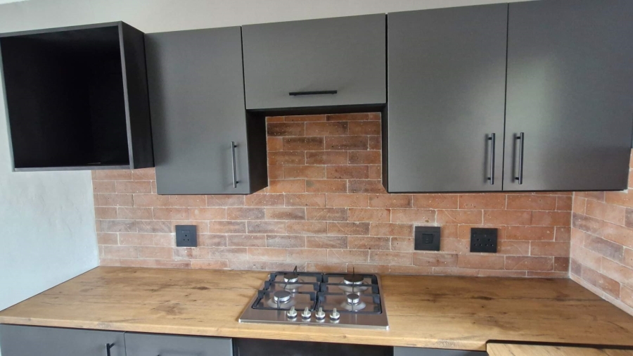 2 Bedroom Property for Sale in Faerie Glen Gauteng