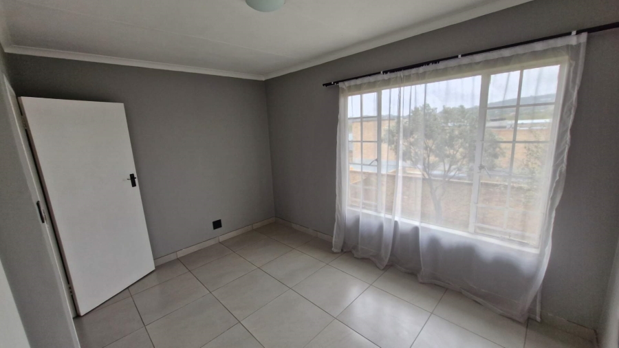 2 Bedroom Property for Sale in Faerie Glen Gauteng
