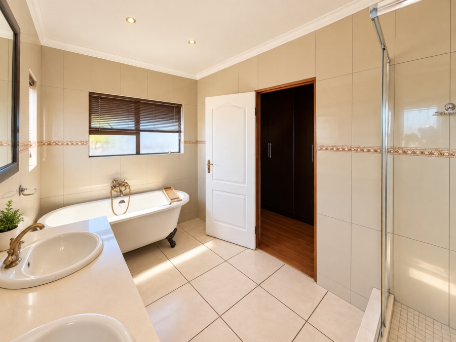 3 Bedroom Property for Sale in Pinehaven Gauteng