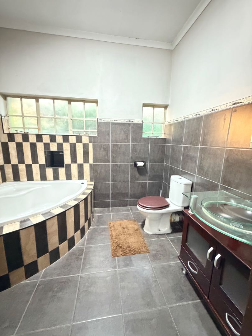 To Let 1 Bedroom Property for Rent in Beyerspark Gauteng