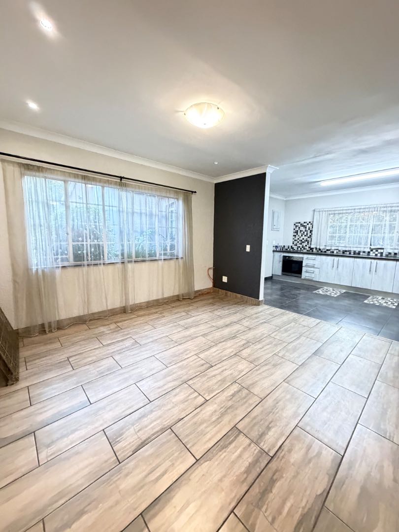 To Let 3 Bedroom Property for Rent in Beyerspark Gauteng