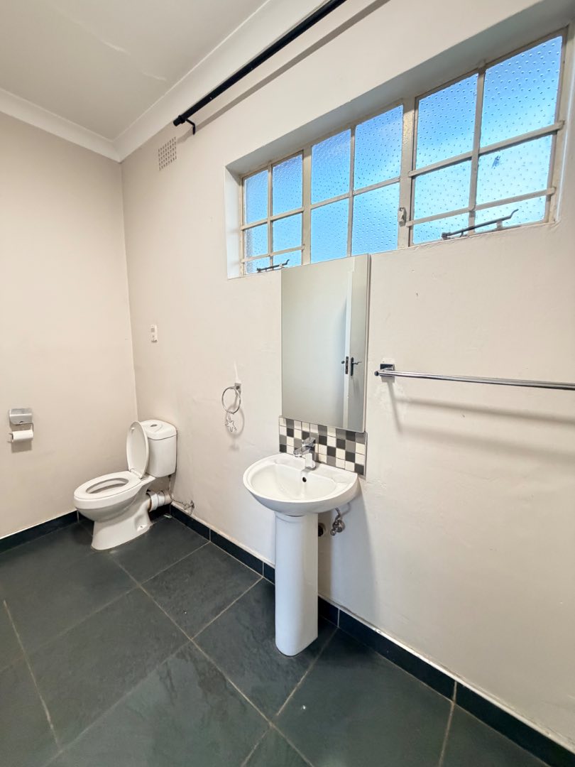 To Let 3 Bedroom Property for Rent in Beyerspark Gauteng