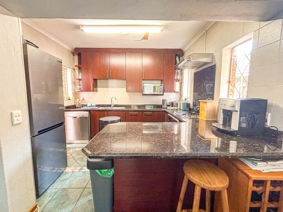 3 Bedroom Property for Sale in Bassonia Gauteng