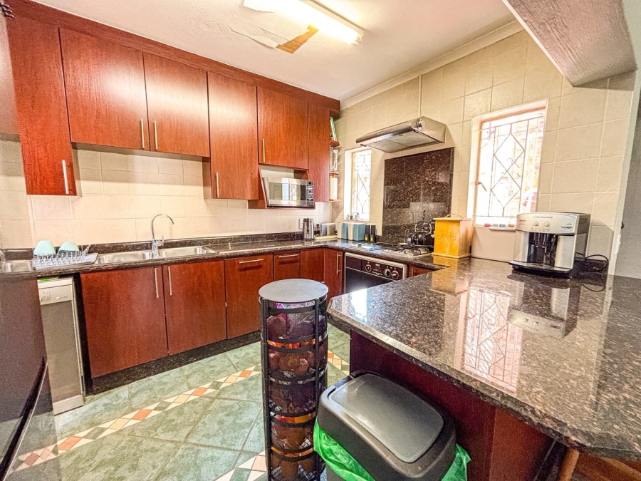 3 Bedroom Property for Sale in Bassonia Gauteng