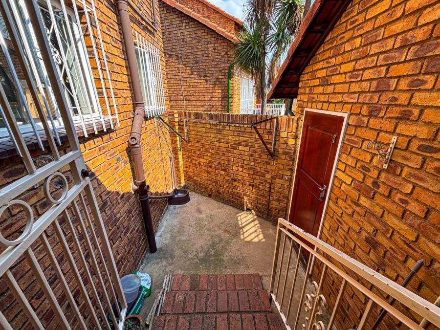 3 Bedroom Property for Sale in Bassonia Gauteng