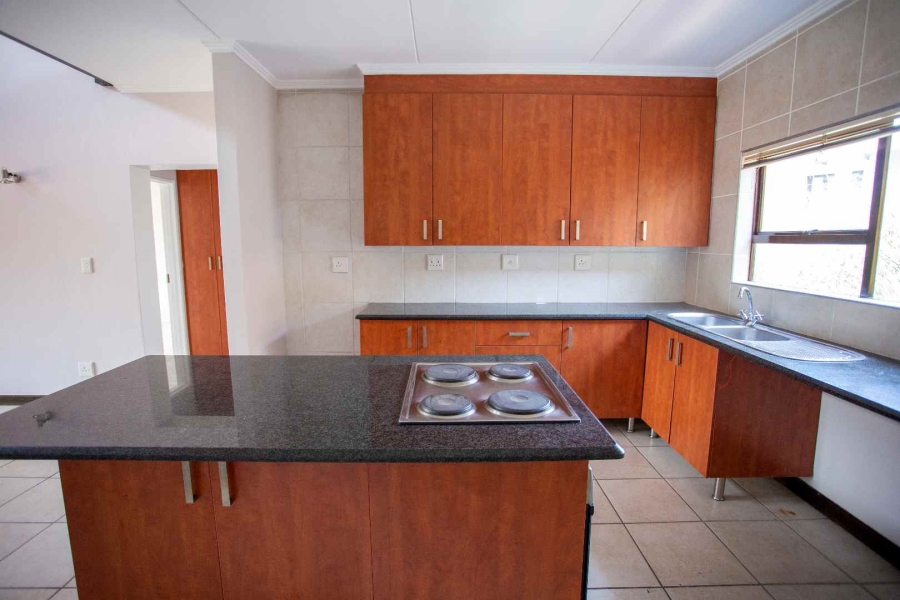 To Let 2 Bedroom Property for Rent in Sunninghill Gauteng