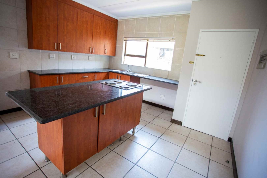 To Let 2 Bedroom Property for Rent in Sunninghill Gauteng