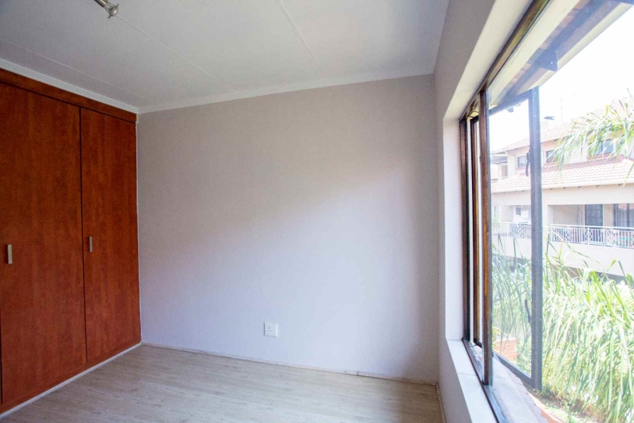 To Let 2 Bedroom Property for Rent in Sunninghill Gauteng