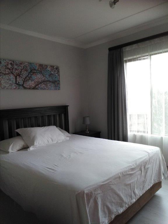 To Let 2 Bedroom Property for Rent in Sunninghill Gauteng