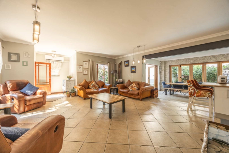 To Let 3 Bedroom Property for Rent in Olympus Gauteng