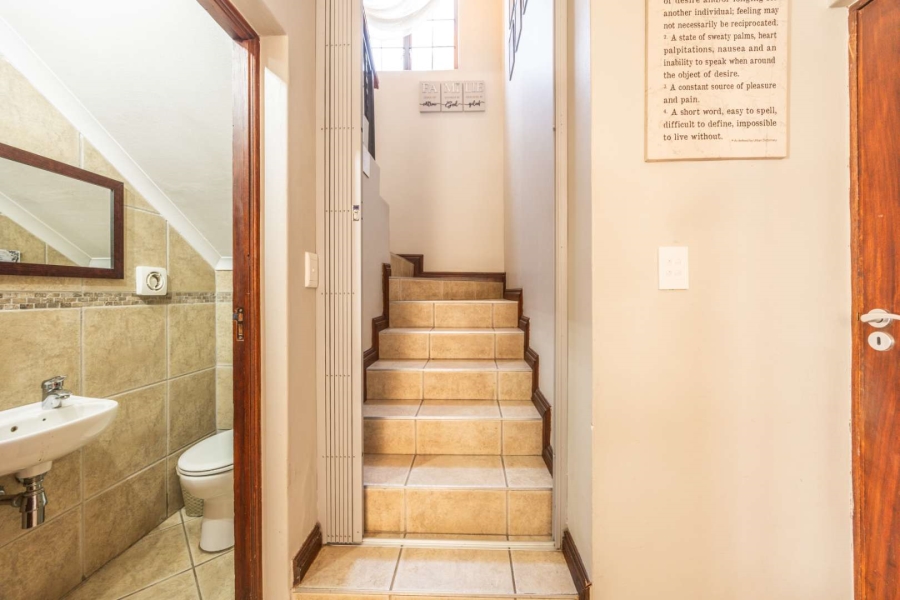 To Let 3 Bedroom Property for Rent in Olympus Gauteng