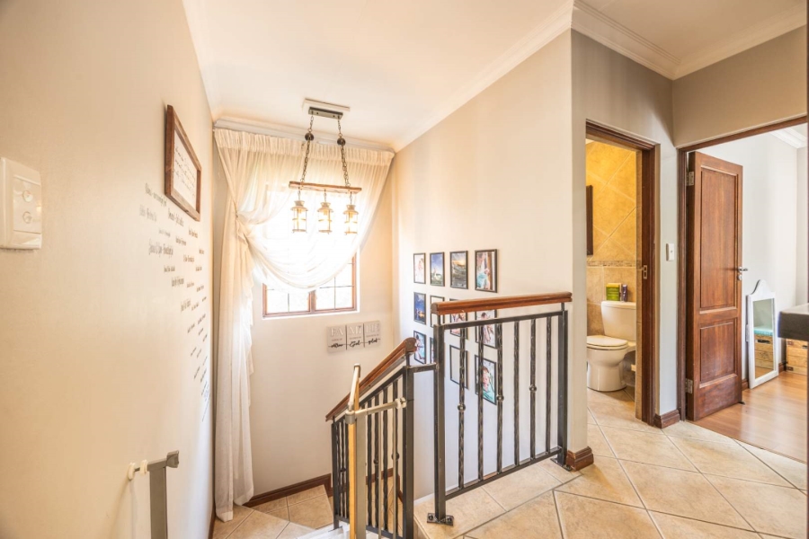 To Let 3 Bedroom Property for Rent in Olympus Gauteng