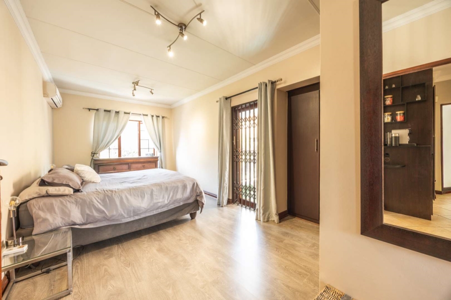 To Let 3 Bedroom Property for Rent in Olympus Gauteng