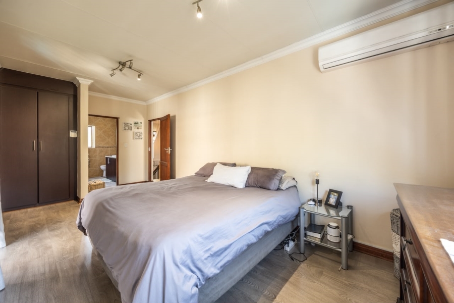 To Let 3 Bedroom Property for Rent in Olympus Gauteng