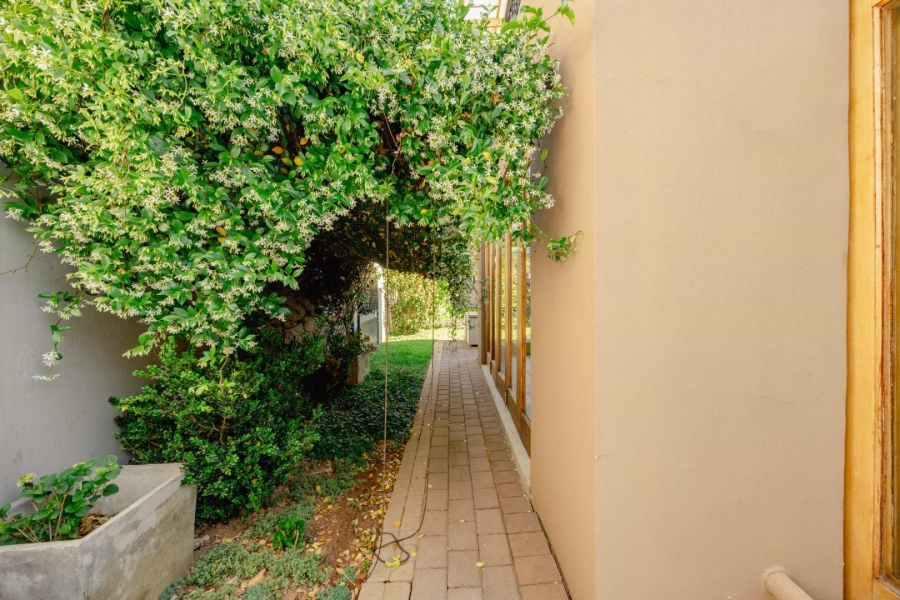 To Let 3 Bedroom Property for Rent in Olympus Gauteng