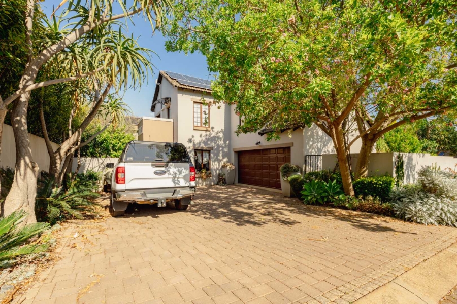 To Let 3 Bedroom Property for Rent in Olympus Gauteng