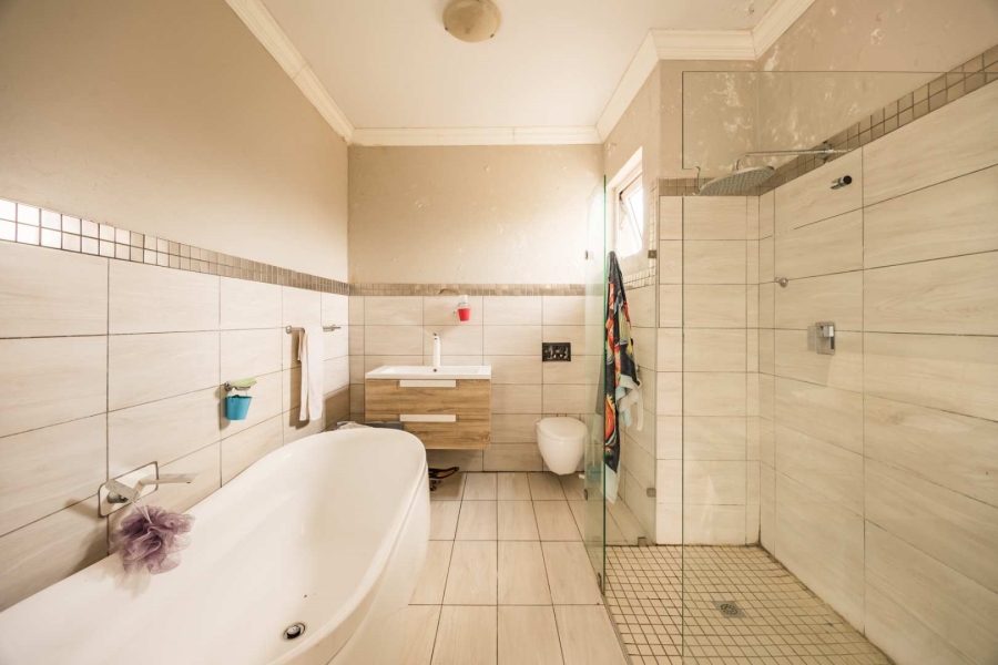 5 Bedroom Property for Sale in The Hills Game Reserve Estate Gauteng