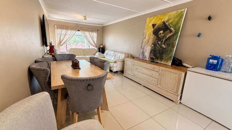 2 Bedroom Property for Sale in Discovery Gauteng