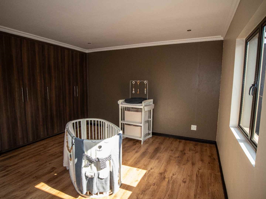 4 Bedroom Property for Sale in Beverley Gauteng