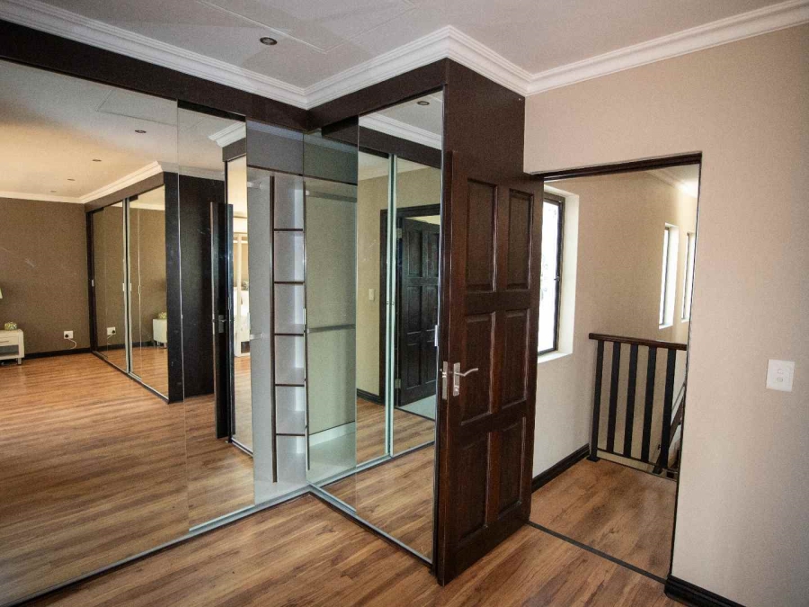 4 Bedroom Property for Sale in Beverley Gauteng