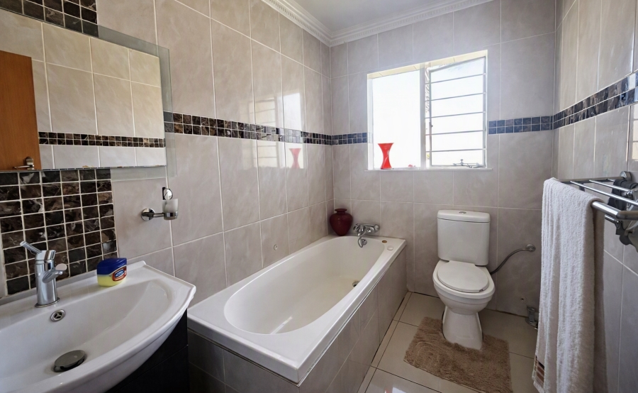 3 Bedroom Property for Sale in Groblerpark Gauteng