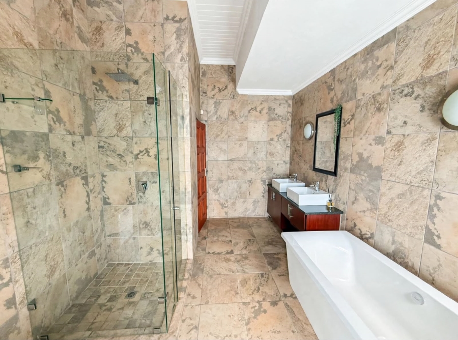 3 Bedroom Property for Sale in Copperleaf Estate Gauteng
