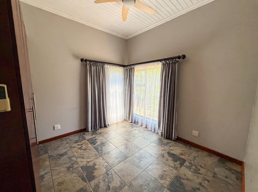 3 Bedroom Property for Sale in Copperleaf Estate Gauteng